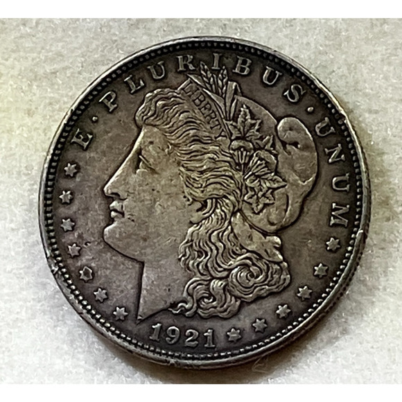 1921 Silver Morgan Dollar - Picture 1 of 3